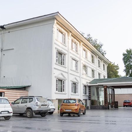 فندق Srīnagarفي  Paisley Palace المظهر الخارجي الصورة